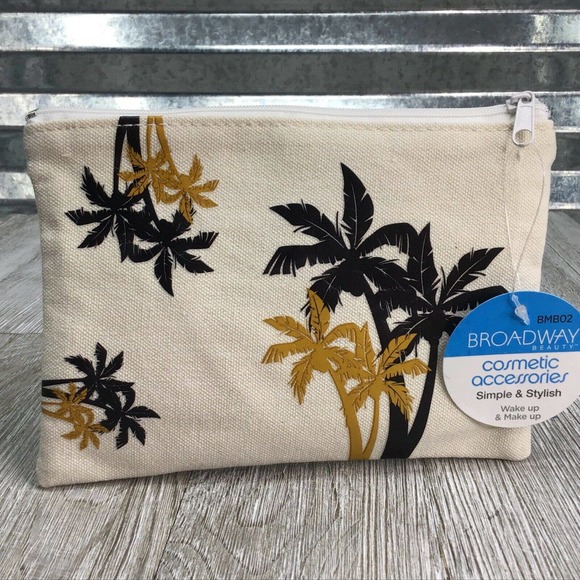 Broadway Small Travel Cosmetic Pouch - Picture 3 of 4